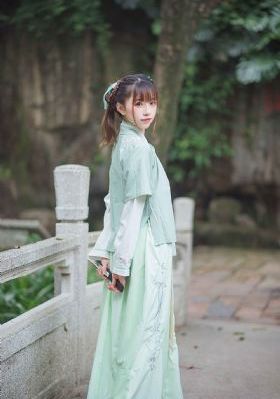 女生和男生靠逼