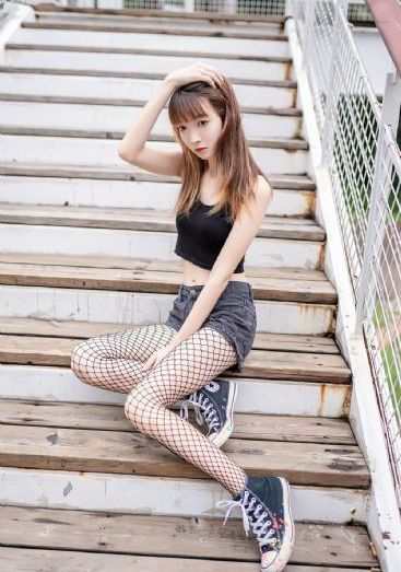《初体验》